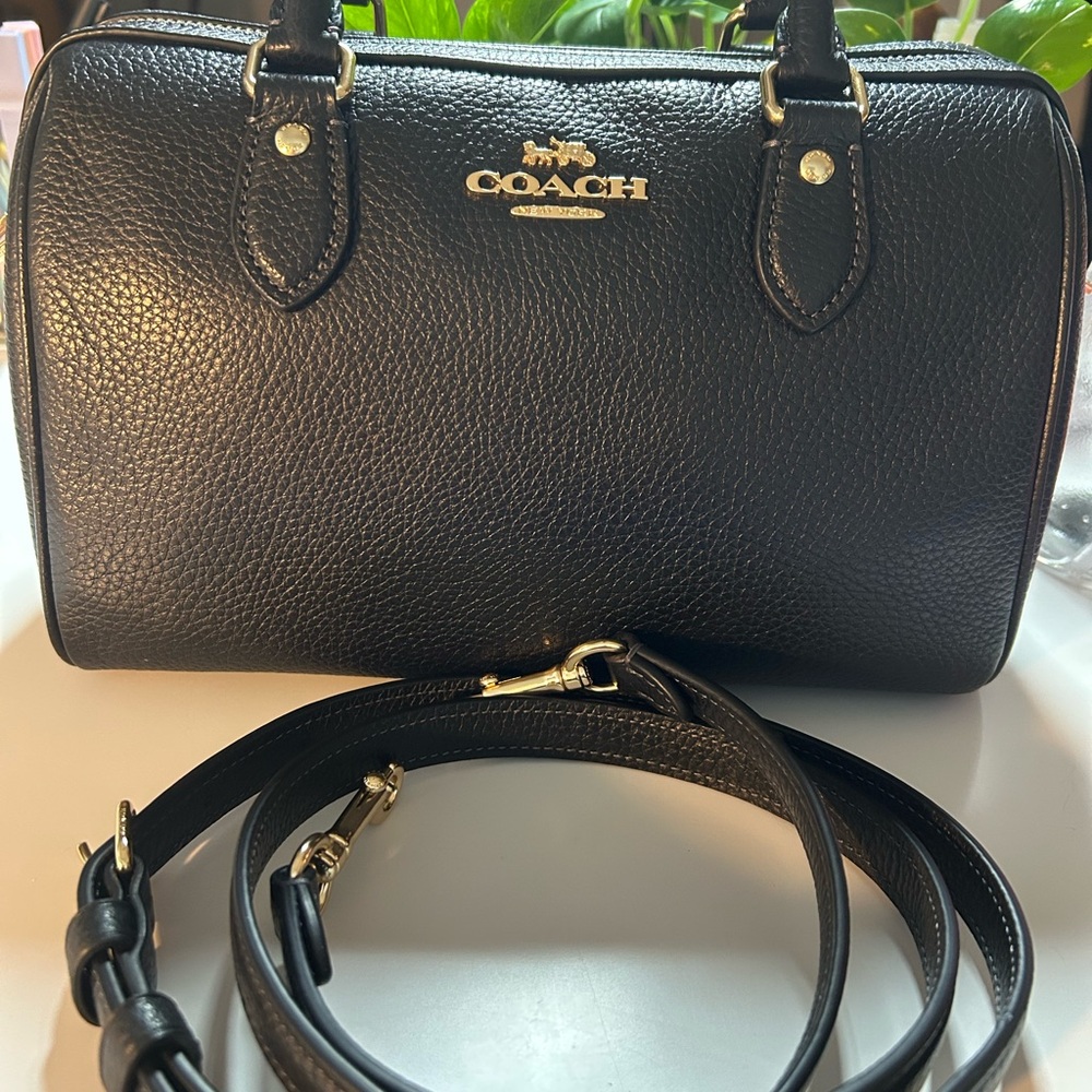 Coach Black Leather Purse (Rowan)